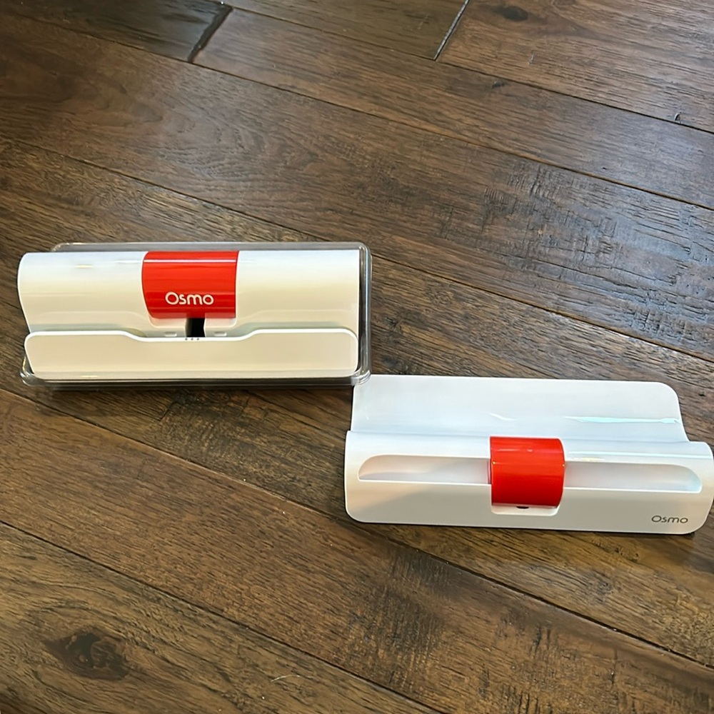 Osmo Genius learning dock. (2 docks)